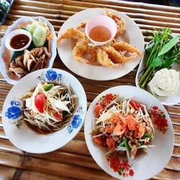 ครัวไทย-อีสาน อำเภอปากท่อ