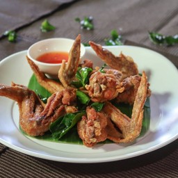 ปีกไก่ทอดน้ำปลา (ชุดใหญ่)