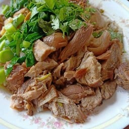 ข้าวขาหมูพะโล้ พี่หนึ่งอุดร ถนนสี่ศรัทธา