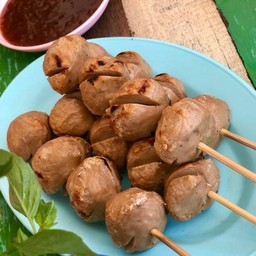 ลูกชิ้นเนื้อปิ้ง