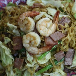 หมี่ผัดแฮมจานใหญ่