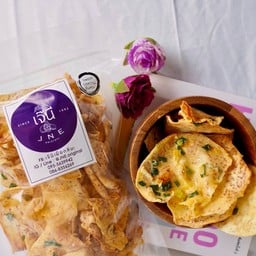 เผือกกรอบ รสหวานต้นหอม