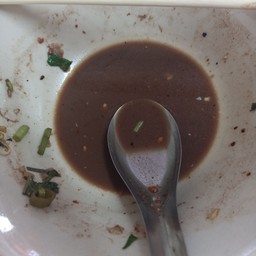 อรอยจนแทบอยากยกชามขึ้นมาซด เข้มข้นมาก