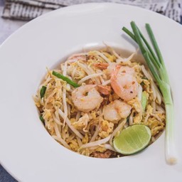 ผัดไทยกุ้งสด