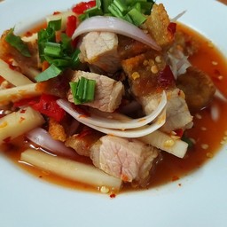 ยำหมูกรอบ spicy crispy pork salad