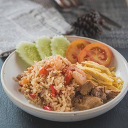 ข้าวผัดน้ำพริกลงเรือ