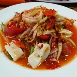 ตำไทยทะเล Papaya salad with seafoods