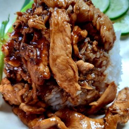 ข้าวไก่คั่วซีอิ้ว