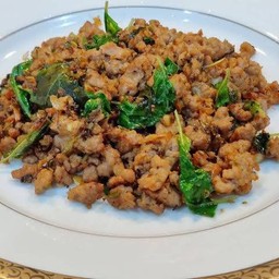 กะเพราหมูสับ(กับข้าว)