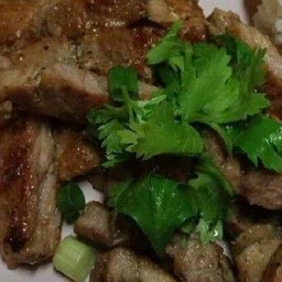 ไก่ย่าง/หมูย่างพริกไทยดำ จิ้มแจ๋ว