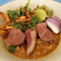 ข้าวซอยหมู
