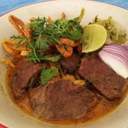ข้าวซอยเนื้อวัว