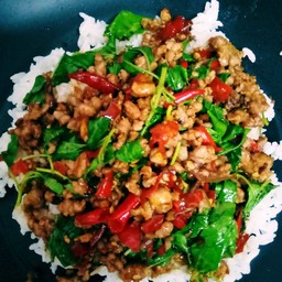 กะเพราเนื้อแซ่บๆ