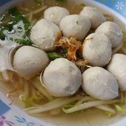 เกาเหลาลูกชิ้นน้ำใส