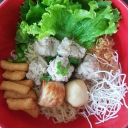 บะหมี่น้ำหมูเด้ง