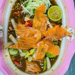 ตำไหลบัวแซลมอนปลาร้า