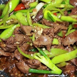 ผัดพริกหยวกเครื่องในไก่ (กลับข้าว)