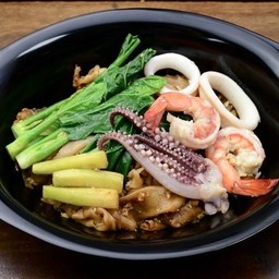 ผัดซีอิ๊ว  รวมมิตร