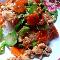 ข้าวผัดผักรวมน้ำมันหอย