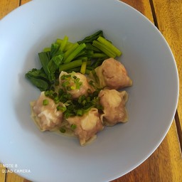 เกาเหลาเกี๊ยวน้ำ