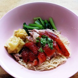 บะหมี่เกี๊ยวแห้งเป็ดย่าง