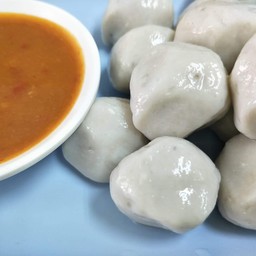 ลูกชิ้นปลาลวกจิ้ม