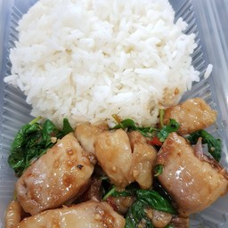 ข้าวกะเพราปลาดอลลี่