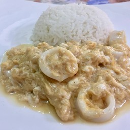 ข้าวไข่ข้นปลาหมึก