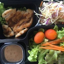 มากินสลัด (Ma gin Salad)