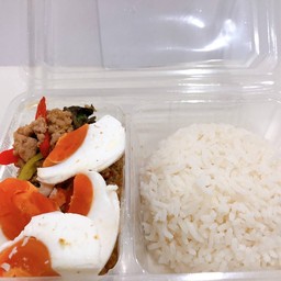 กระเพราหมูสับ+ไข่เค็ม