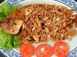 ปลาทับทิมทอดกระเทียม