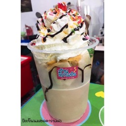 ปังเย็นนมสดคาราเมล +ฟรีท็อปปิ้ง4อย่าง