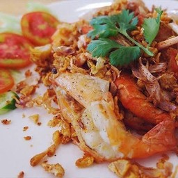 กุ้งแม่น้ำทอดกระเทียม