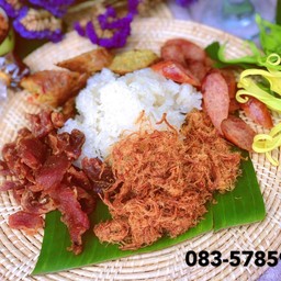 ข้าวเหนียวห่อหมูตามใจ