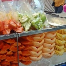 ผลไม้สด สอง ตา - ยาย