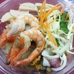 ยำวุ้นเส้นรวมทะเล