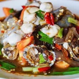 ตำ ยำกะเทย ไม่มี