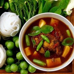 แกงไตปลา (กับข้าว)