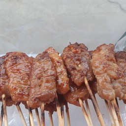 เหมียวหมูปิ้งนมสด สันป่าข่อย