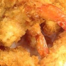 กุ้งขาวชุบแป้งทอด