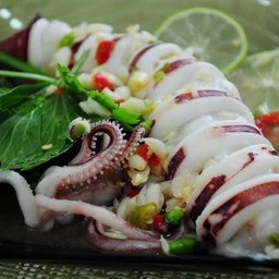 หมึกไข่นึ่งมะนาว