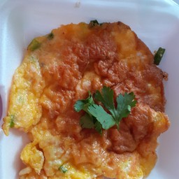 ไข่เจียว+หมึกสับราดข้าว