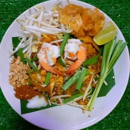 ผัดไท by ครัวแม่ยาย"เคี๊ยก" สาขา1 หมู่บ้านพฤกษา79 เลขที่79/209 ซ.6