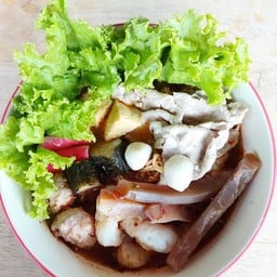 หมูจุ่มยิ่งเจริญ ซอยวัดอุโมงค์