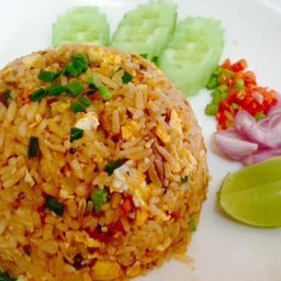 ข้าวผัดปลากระป๋อง