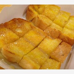 ขนมปังปิ้ง เนยนม