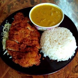 ข้าวแกงกะหรี่หมูทอด