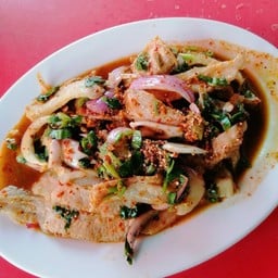 น้ำตกคอหมู