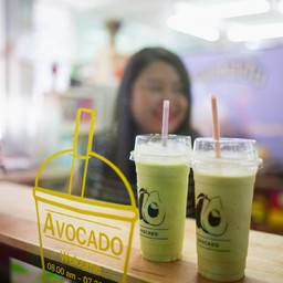 Avocado milk shake อาโวคาโด้นมสด