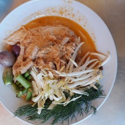 ขนมจีนน้ำยากะทิ